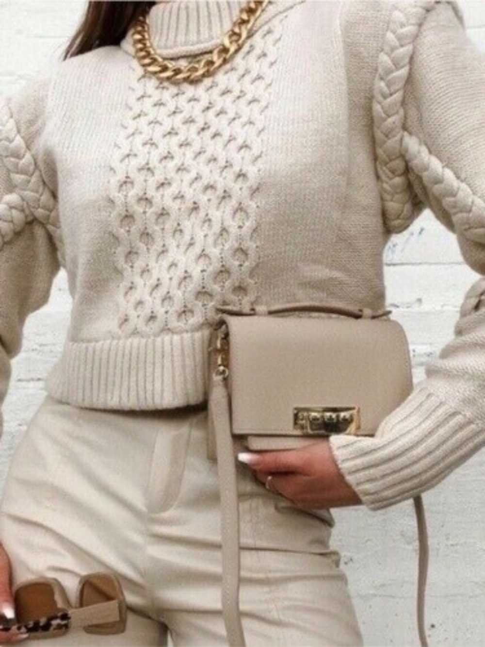 Zara Wool Blend Cropped Cable Knit Sweater Cream Size M